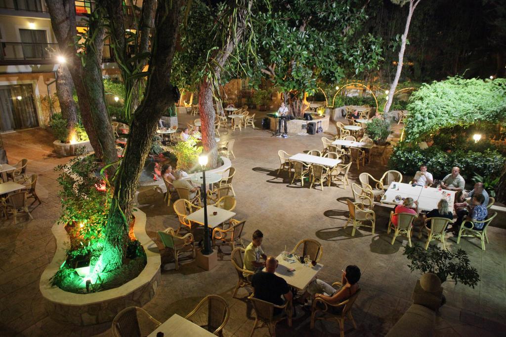 Hotel Baviera Кала Ратьяда Экстерьер фото