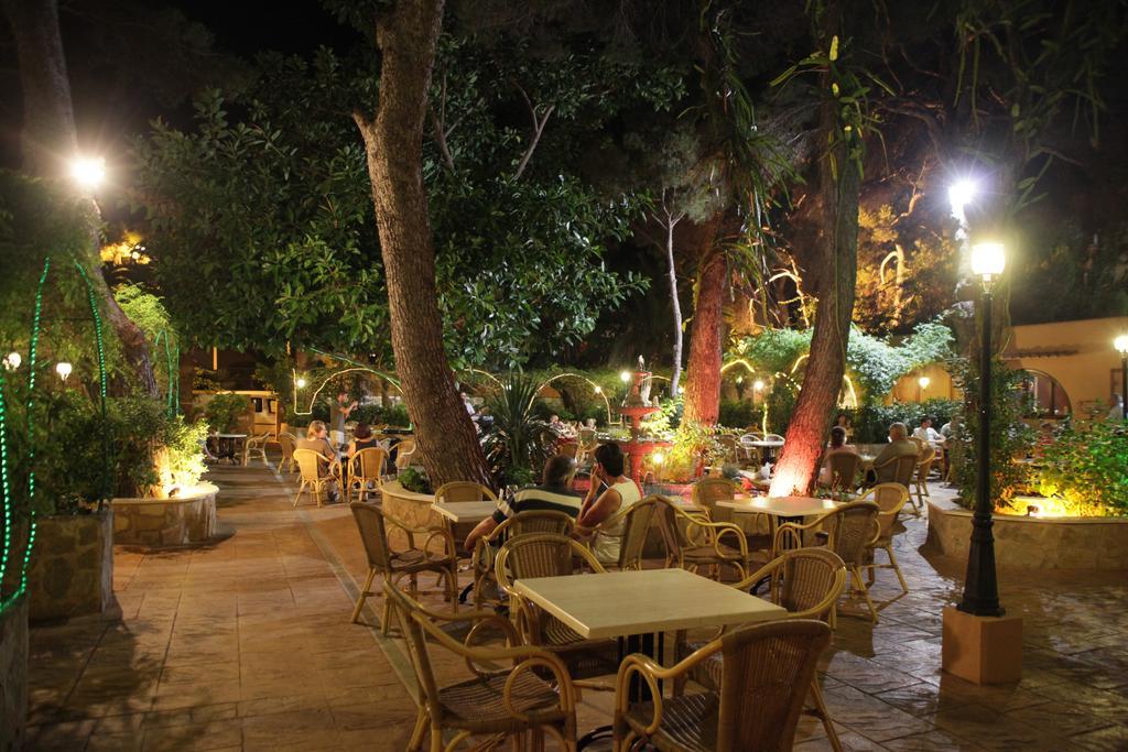 Hotel Baviera Кала Ратьяда Экстерьер фото