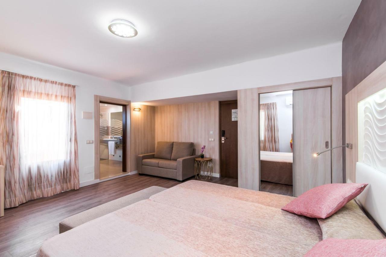 Hotel Baviera Кала Ратьяда Экстерьер фото